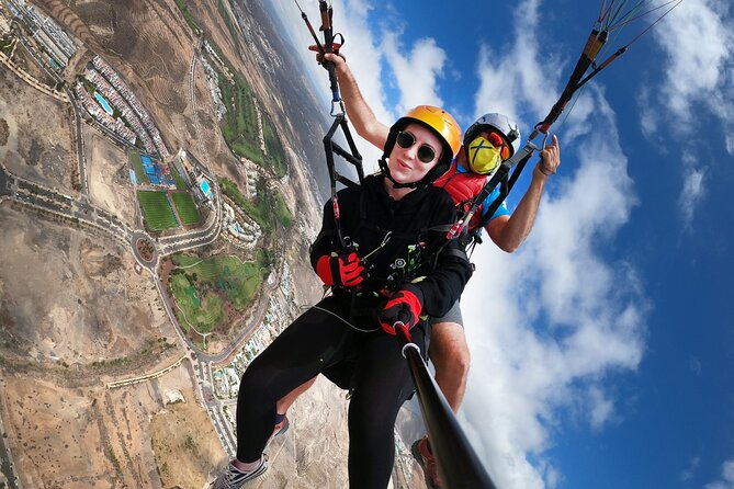 Acrobatic Paragliding Flight with Spanish Champion in Tenerife - Tenerife views from above, with actual acrobatics