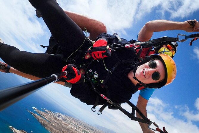 Acrobatic Paragliding Flight with Spanish Champion in Tenerife - Weather, timing, and what to wear for a smooth flight