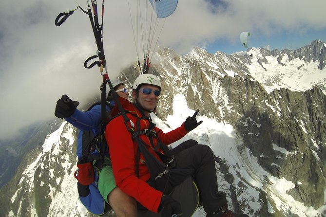 Acrobatic Paragliding Tandem Flight over Chamonix - The Briefing And Helmet Check: Safety Without Drama
