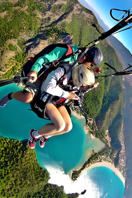 Alanya: Tandem Paragliding Adventura with licenced pilots - Enter Freedom Paragliding and get your safety game plan