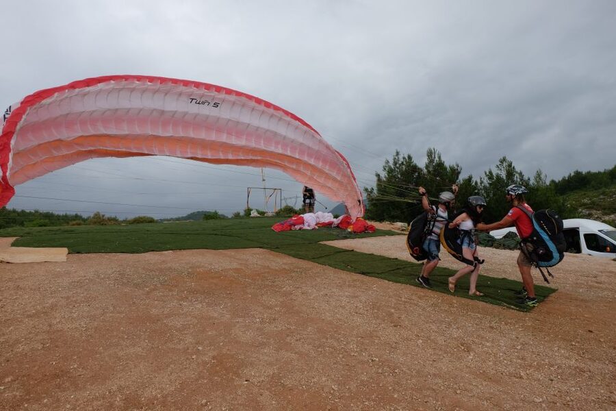 Alanya: Tandem Paragliding Experience - Where you meet and what to bring