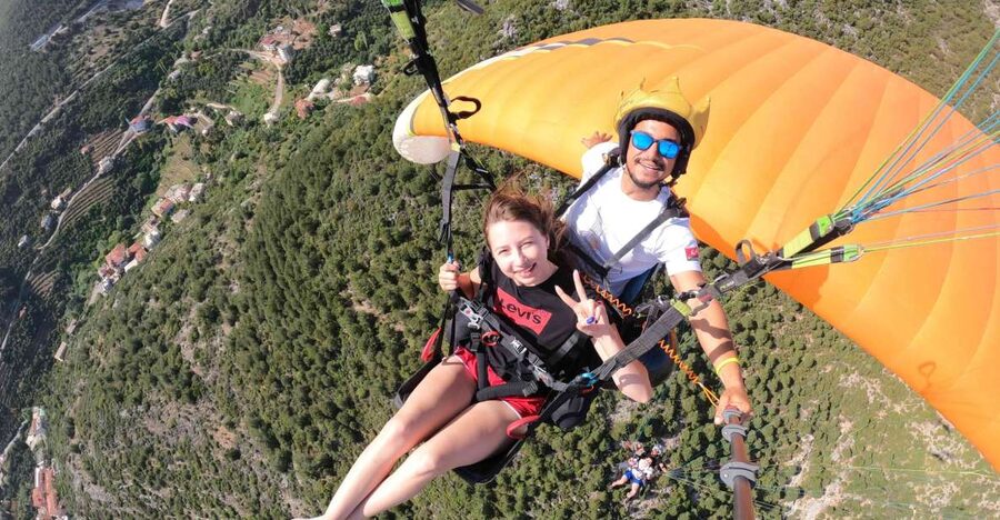 Alanya: Tandem Paragliding Over a Castle and the Sea - Where you go before you fly: meeting point and the “no surprises” flow