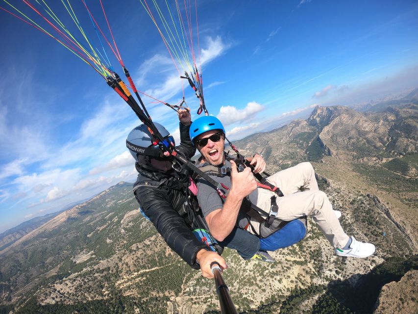 Alicante and Santa Pola: Tandem Paragliding Flight - The 20–30 Minute Tandem Flight: Santa Pola Cliffs, Mountain Views, and Real Wind