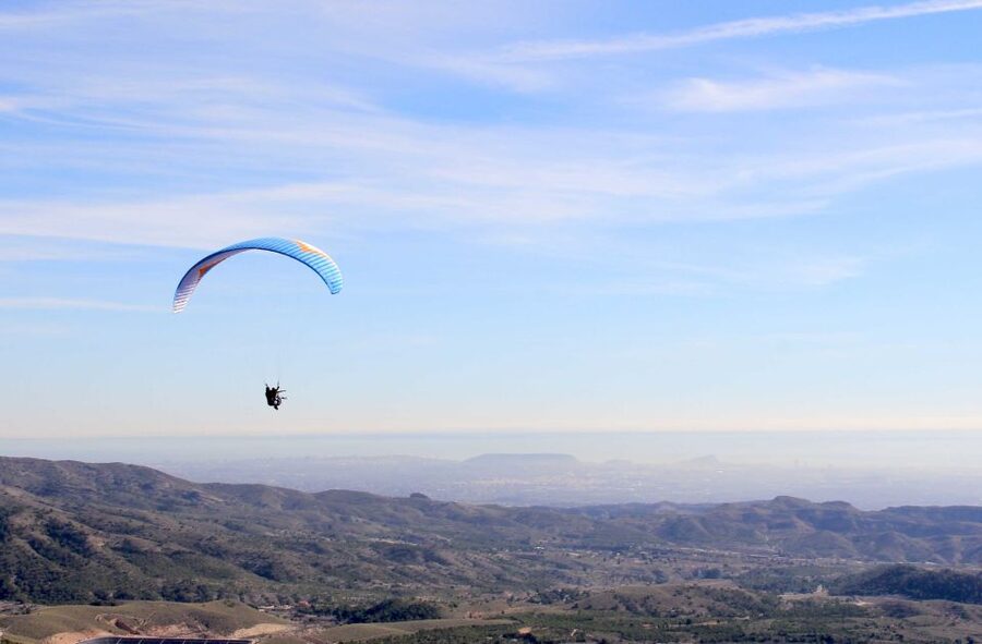 Alicante and Santa Pola: Tandem Paragliding Flight - Who This Suits Best: Weight Limits, Pregnancy, and First-Timer Comfort