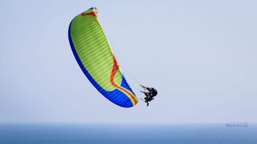 Bali: Nusa Dua Tandem Paragliding with Certified Pilot - When to go: dry-season winds and pilot weather calls