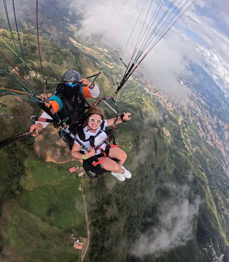 Bello: Paragliding in Medellín - The Views: Aburrá Valley, Medellín, Bello, and Cerro el Picacho