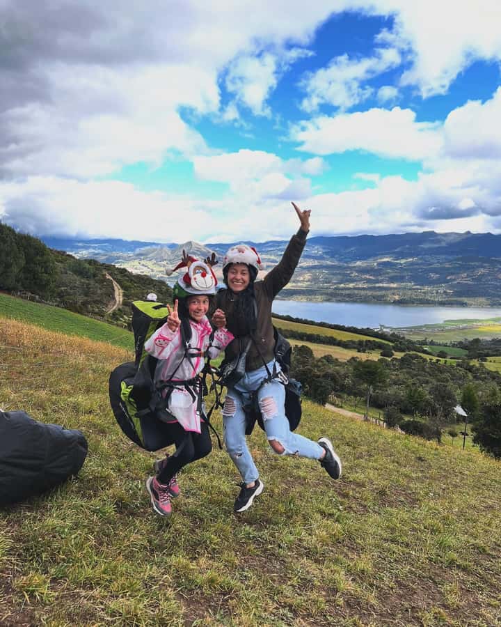 Bogota: Paragliding Flight Ticket in Guatavita - Guatavita vs La Calera: two start options, one goal