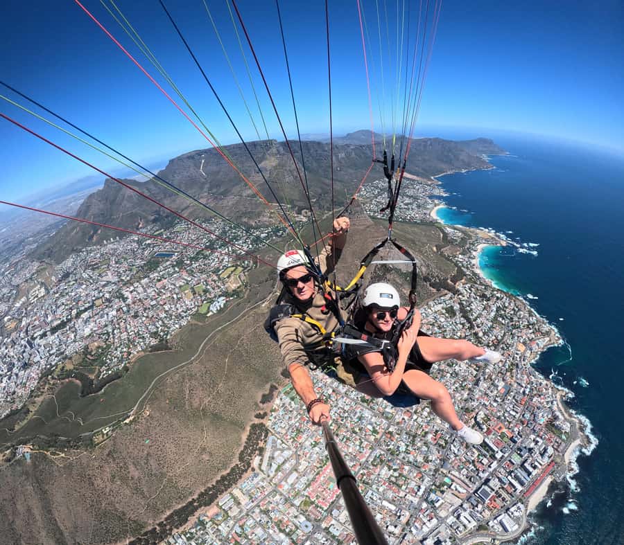 Cape Town: Tandem Paragliding with views of Table Mountain - The glide: what it feels like above Table Mountain