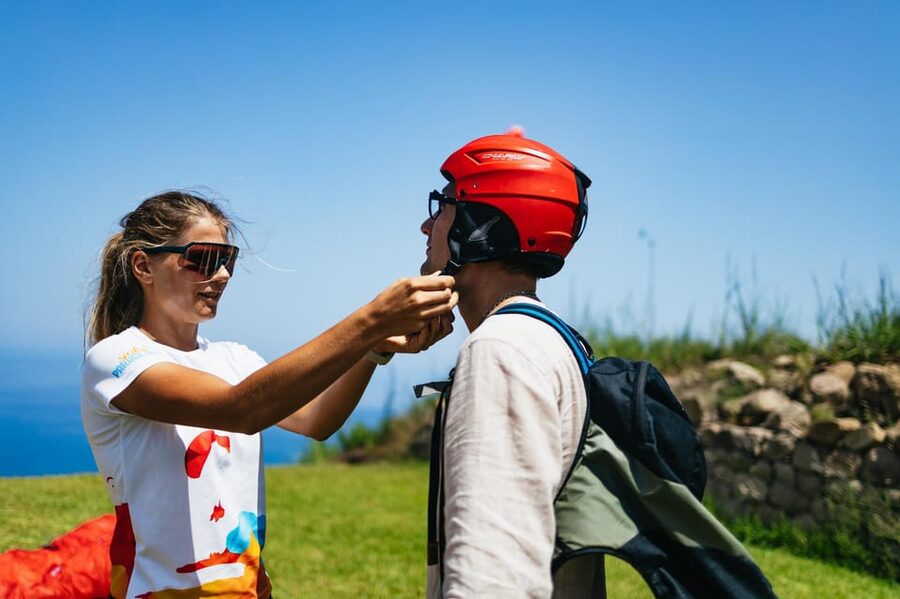 Cefalù: Tandem Paragliding Flight and GoPro13 Video - Who should book this tandem paragliding flight