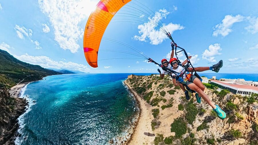 Cefalù: Tandem Paragliding Flight and GoPro13 Video - How the hour-long experience actually flows