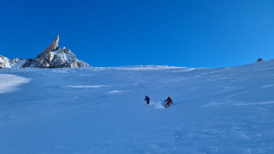 Chamonix: Tandem Paragliding Flight with Mont-Blanc Views - What to Bring: Small items that make a big difference