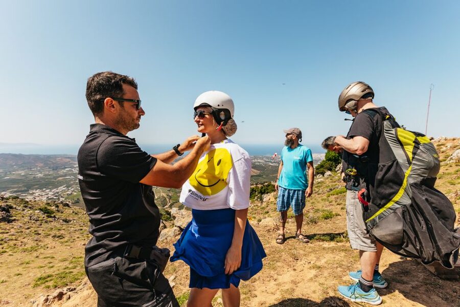 Chania: Tandem Paragliding Flight in Crete - Comfort rules you should take seriously (shoes, water, and no open-toes)