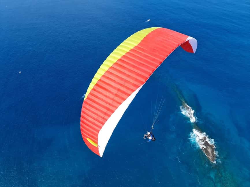 Costa Adeje, Paragliding with pick up service and 5 free photos! - Meet the pilots and the safety vibe (it’s part of the value)