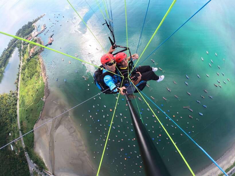Da Nang Private paragliding experience on Monkey Mountain - The 20-minute ride up: getting to takeoff without the stress