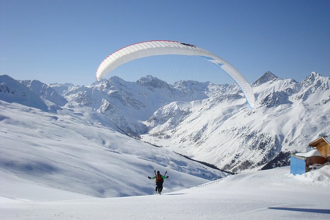 Davos Absolutely Free Flying Paragliding Tandem Flight 1'000 Meters High - Cable car ride + the short mountain hike to the launch