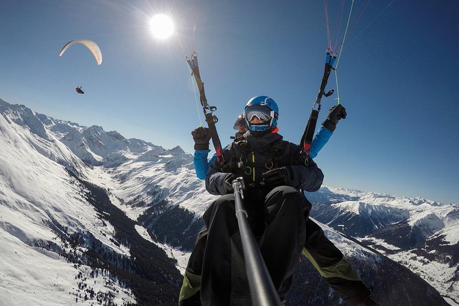 DAVOS: Paragliding For 2 Passengers - Together In The Air! (Video&Photos Incl.) - Where you meet in Davos (and why that matters for timing)