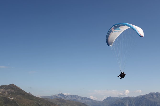 Davos Paragliding Private Tandem Pilot Half Day - Why Davos tandem paragliding feels so relaxed