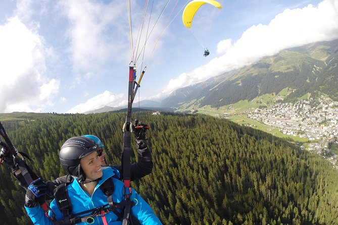 Davos Paragliding Private Tandem Pilot Half Day - Preflight briefing: setup, takeoff talk, and nerves management