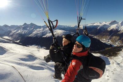 Davos Paragliding Private Tandem Pilot Half Day - Meeting Joyride Paragliding at Davos Platz