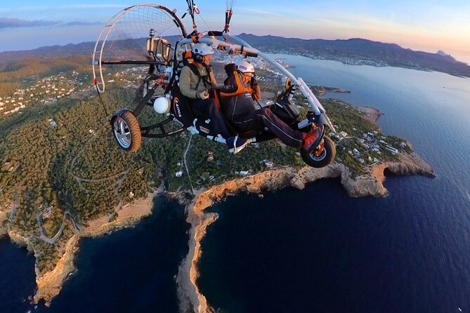 Flights by motor paragliding around Ibiza Island - Pedro’s Safety Mindset and How He Handles First-Timers