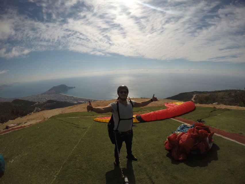 From Antalya/Side: Tandem Paragliding in Alanya - Your tandem flight at 700 meters: what you’ll feel, not just see
