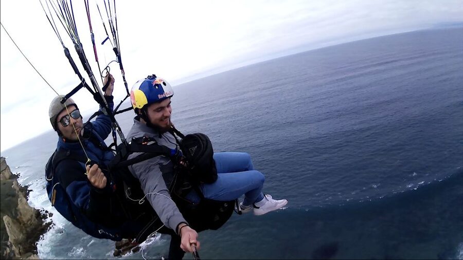 From Lisbon: Paragliding Tandem Flight - Waiting for wind: why you might sit around for a couple hours