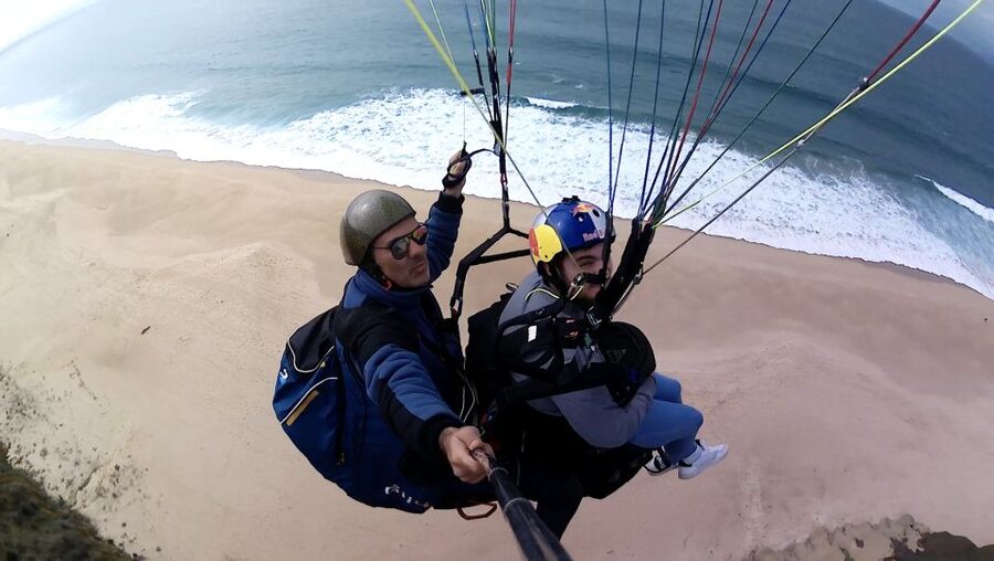 From Lisbon: Paragliding Tandem Flight - Transportation: shared rides vs. going your own way