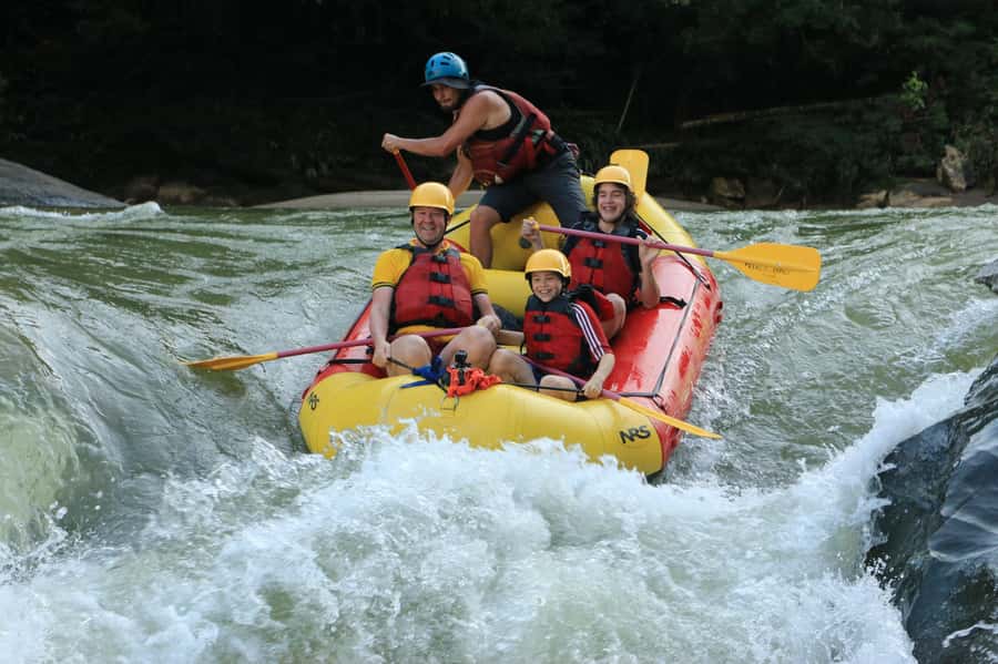 From Medellín: Paragliding and Rafting Combo Tour - Paragliding Over Antioquia: What 25 Minutes in the Air Feels Like