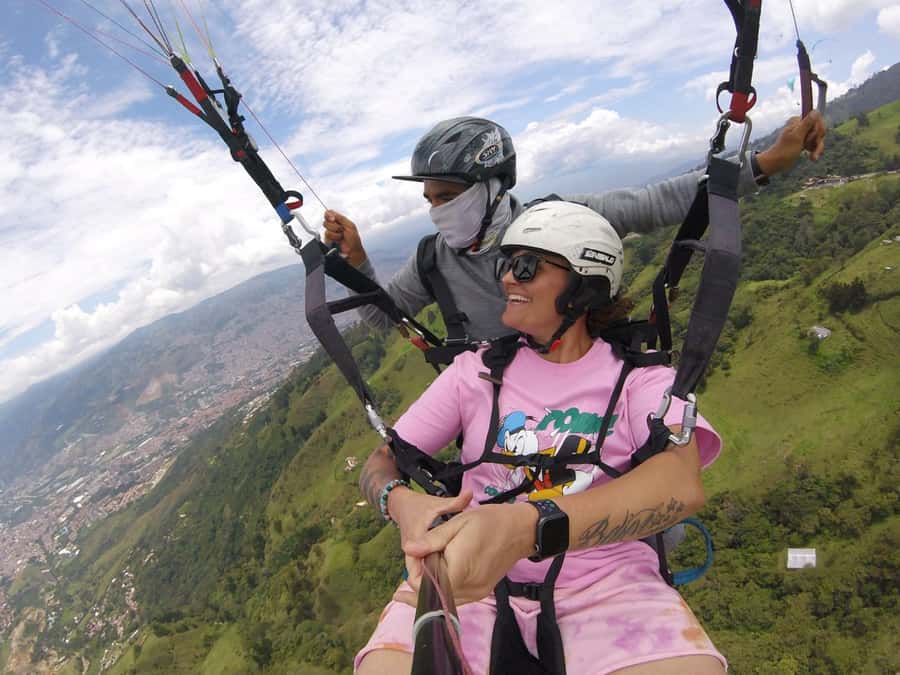 From Medellín: Paragliding Tour with GoPro Photos & Videos - Safety and comfort: how first-timers stay relaxed