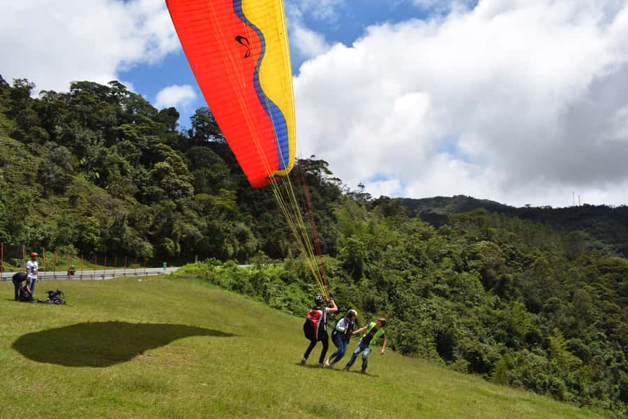 From Medellin: Private Paragliding Tour Over Waterfalls - Key things I’d watch for