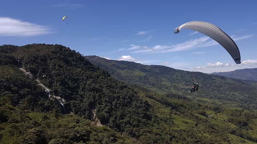 From Medellin: Private Paragliding Tour Over Waterfalls - Pickup, guide, and private group: small things that matter