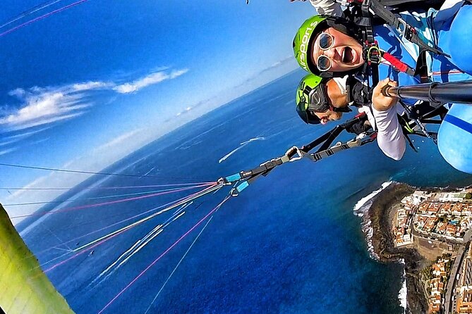GOLD paragliding flight including videos/photos, t-shirt and a bottle of Cava - Who should book (and who might hesitate)
