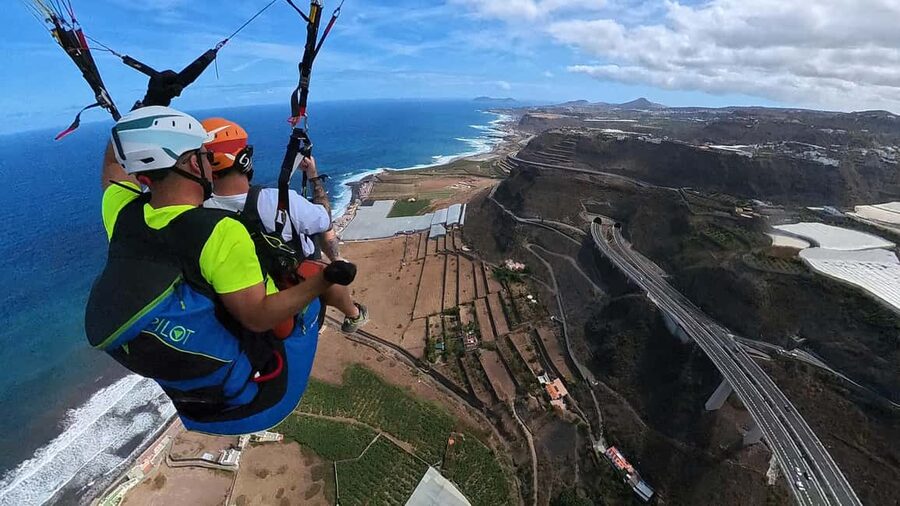 Gran Canaria: Paragliding Flight with Tapas & Pickup - What the 15–20 Minutes Feels Like in Real Life