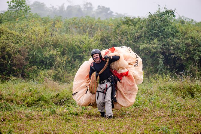 Hanoi Paragliding COMBO: Tandem paraglide + course (full-day) - Slope flights and tandem time: your 10 practice launches explained