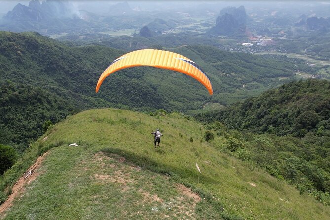 Hanoi Paragliding COMBO: Tandem paraglide + course (full-day) - Trekking after the flights: turning the adrenaline into a mountain walk