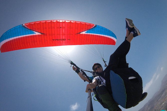 High Performance Paragliding Tandem Flight in Tenerife South - What the 25–30 Minutes in the Air Feels Like