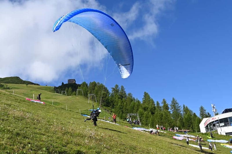 Innsbruck: Paragliding Adventure - Panoramabahn Elfer: Getting Up to the Launch Zone