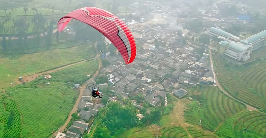 Jakarta: Paragliding on Top Mountain & Tea Plantation - The Review-Backed Extras: Guides Who Make It Go Smooth