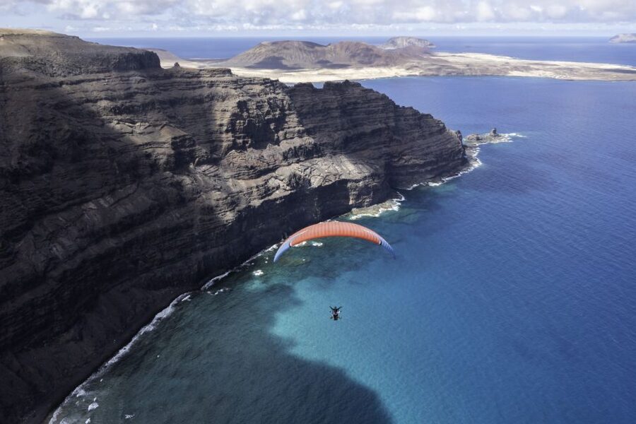 Lanzarote: Tandem Paragliding Flight Over Lanzarote - Tandem Paragliding Over Lanzarote: What the 25 Minutes Feels Like