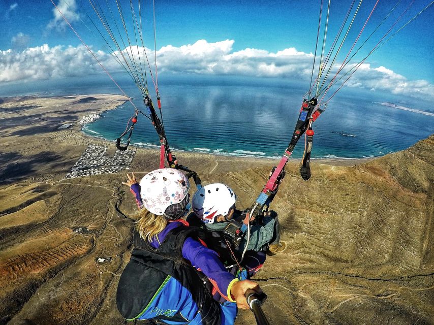 Lanzarote: Tandem Paragliding over Volcanoes & the Atlantic - Languages and On-the-Ground Communication