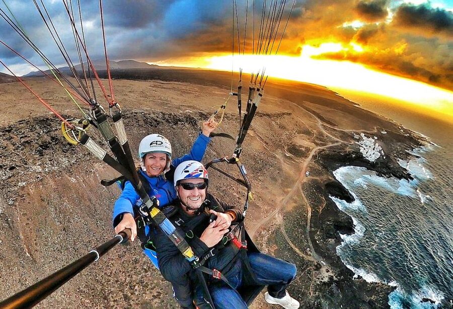 Lanzarote: Tandem Paragliding over Volcanoes & the Atlantic - Landing and Drop-Off: Easy Exit From a Big Feeling