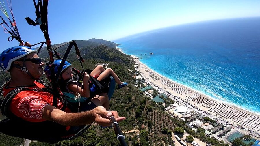 Lefkada paragliding tandem flighs/ Kathisma beach - Lefkada Tandem Paragliding at Kathisma Beach: the simple setup
