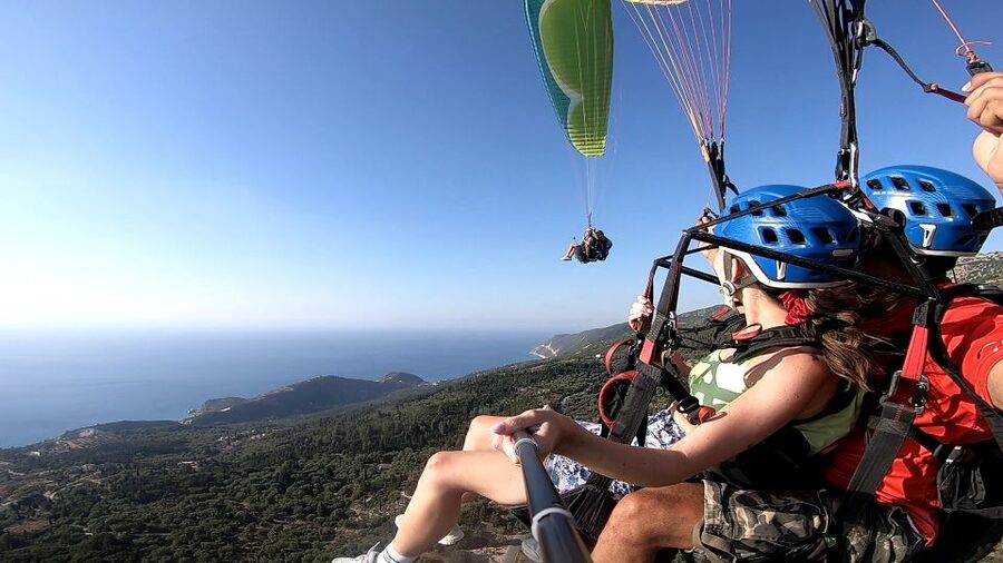 Lefkada paragliding tandem flighs/ Kathisma beach - Who this tandem flight suits best (and who should skip it)