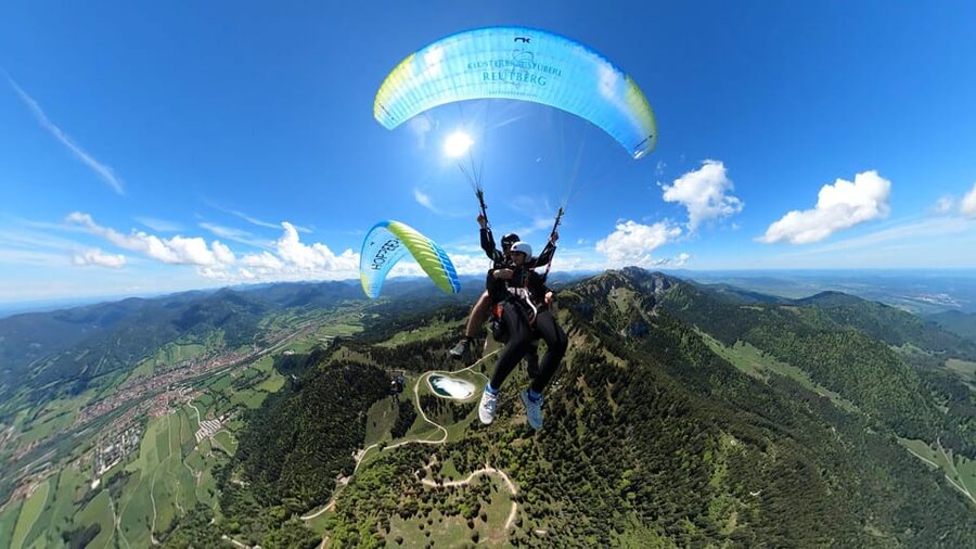 Lenggries: Tandem Paragliding Flight - Takeoff and First Minutes: The Moment You Feel It