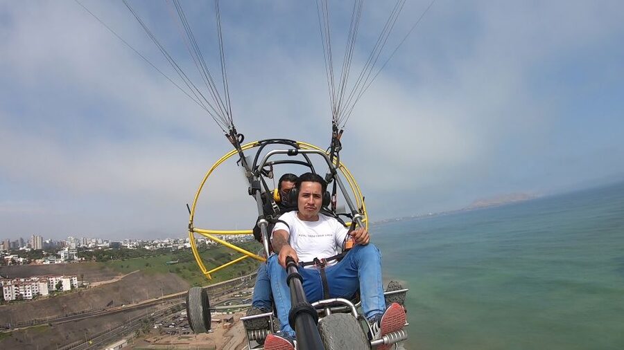 Lima: Paragliding Flight Over Costa Verde Districts - The HD video keepsake: great value, but expect timing quirks