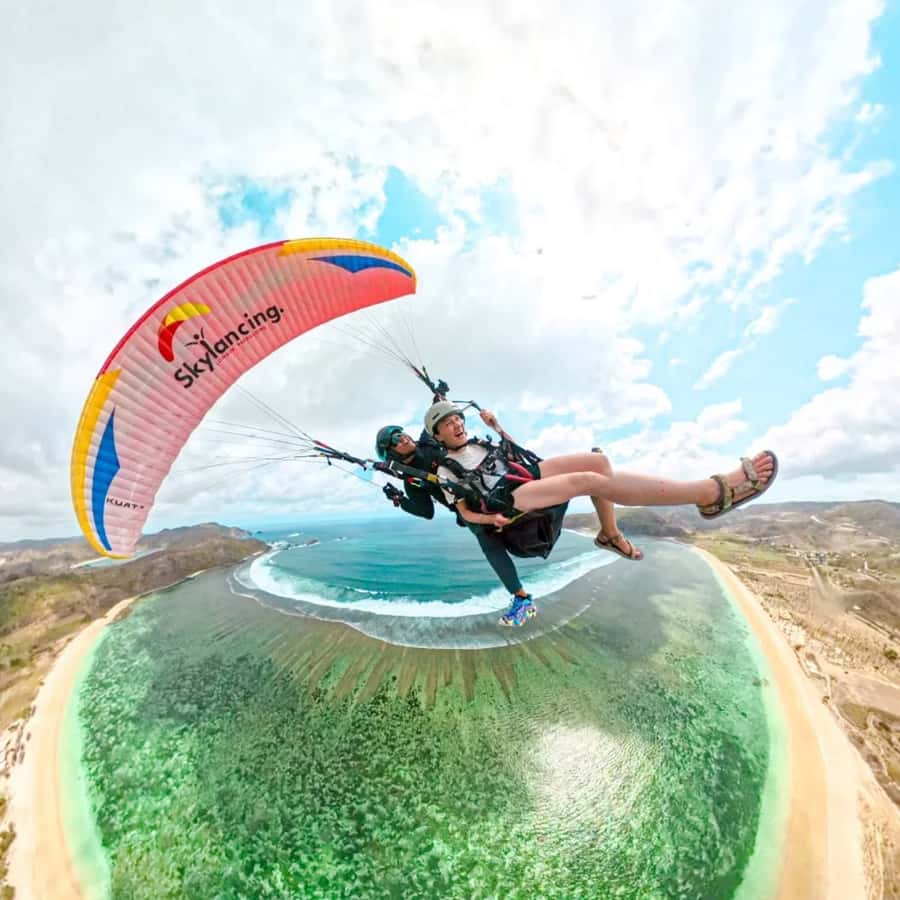 Lombok : Tandem Paragliding With Pilot, Cave & Village - The 200-Meter Tandem Flight: What You’ll Feel in the Air