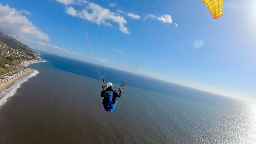Malibu Hills to Beach: Tandem Paragliding Flight Adventure - The 25-minute flight: Pacific views plus aerial photo chances