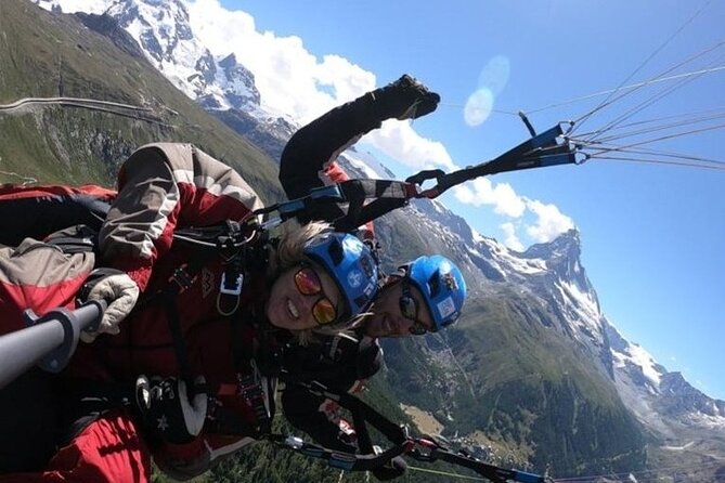 Matterhorn Paragliding flight in Zermatt (20-25min) - Guides who keep you calm, and how communication works