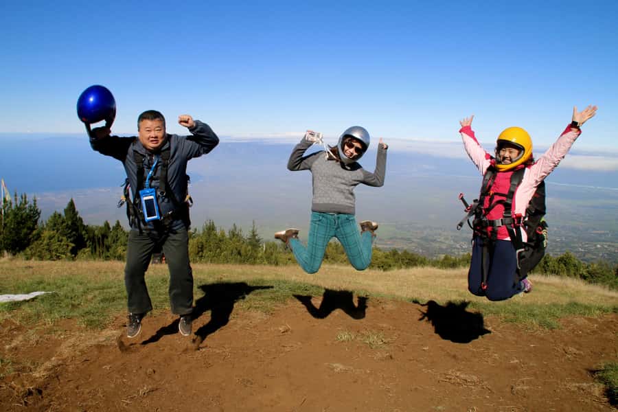 Maui: Top Gun Paragliding Tandem Flight - Photos included, cameras encouraged: how you’ll document the experience