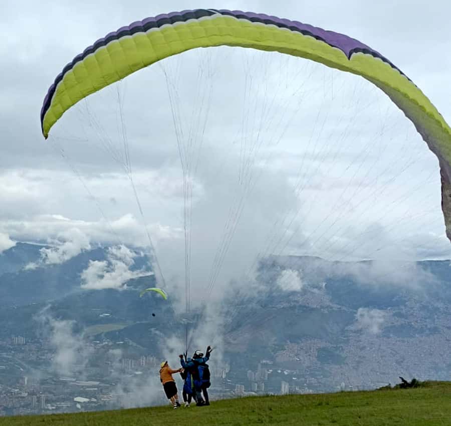 Medellín: Paragliding in the Colombian Andes - Price and what it really includes